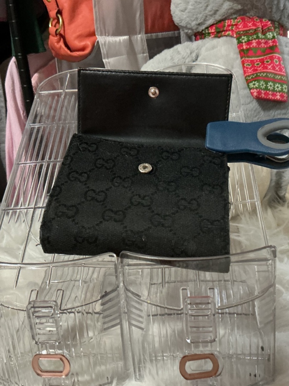 AUTHENTIC VINTAGE GUCCI WALLET - Picture 3 of 8